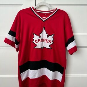 Canadian hockey jersey, size S